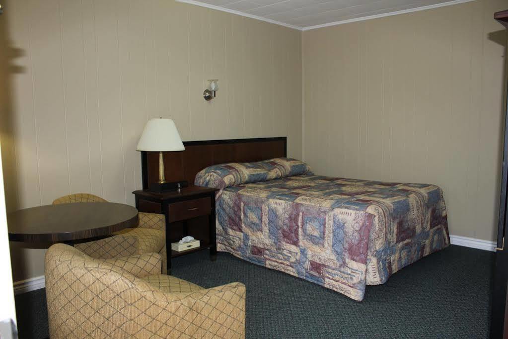 Nights Inn אואן סאונד מראה חיצוני תמונה