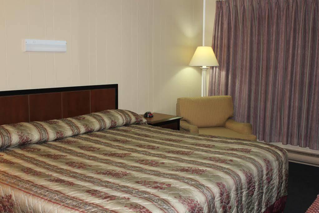 Nights Inn אואן סאונד מראה חיצוני תמונה